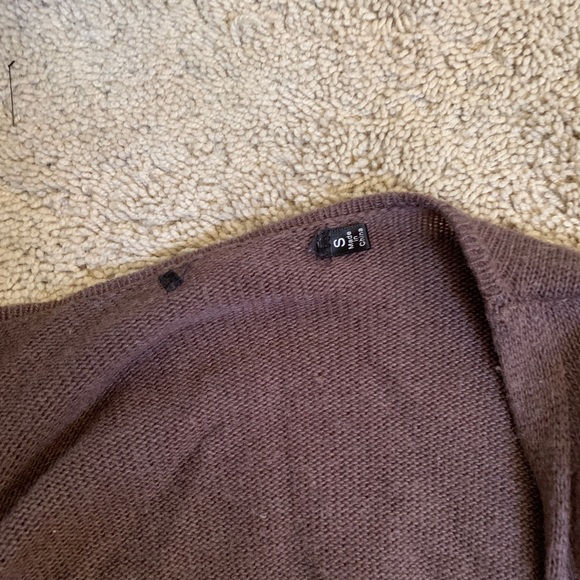 Color blocked sweater - Picture 3 of 3